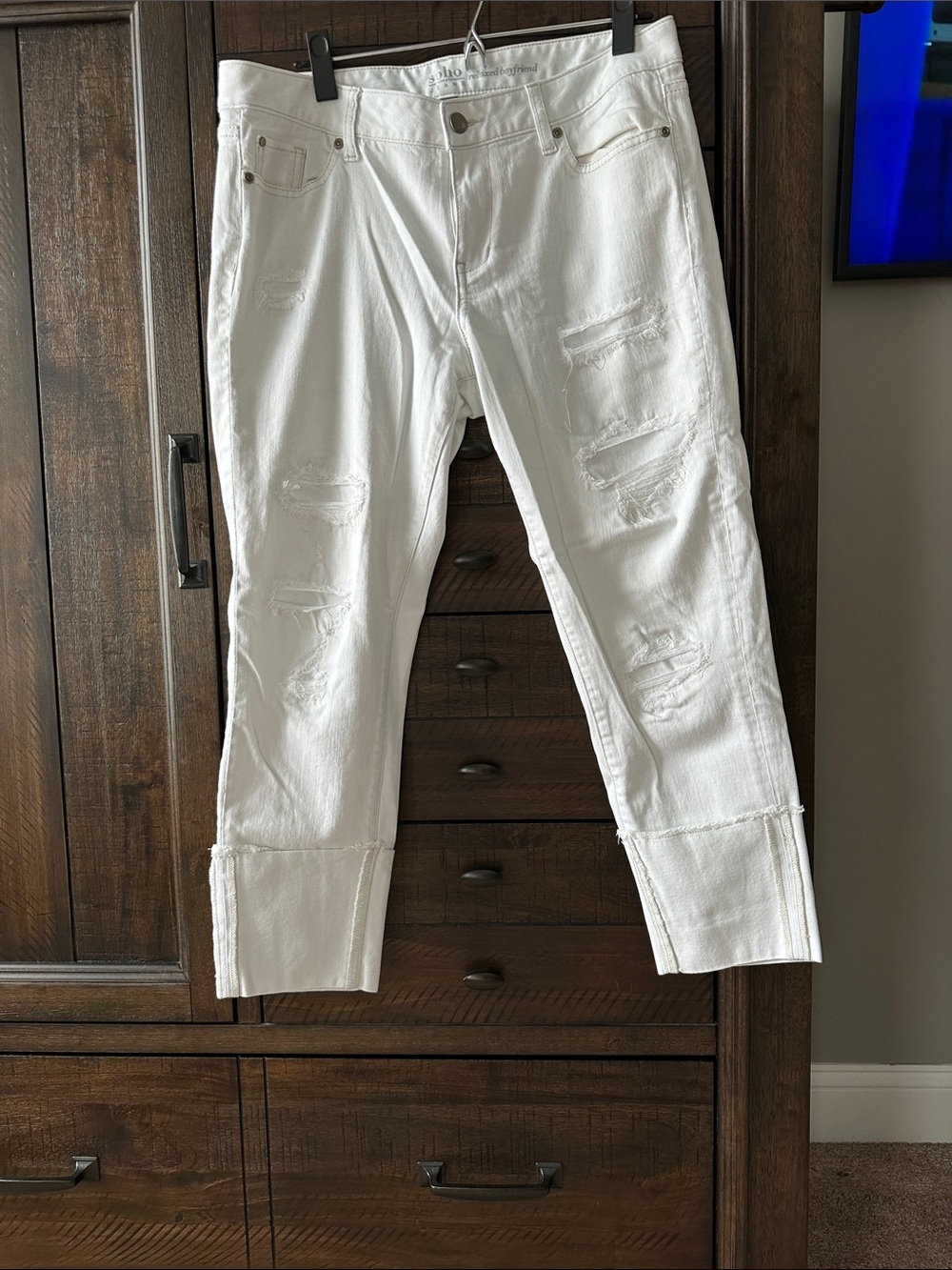 White Distressed Cropped Ankle Jeans - Women